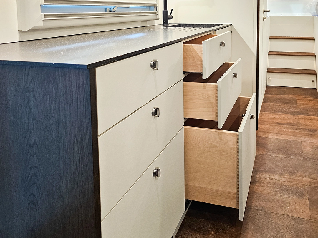 Innenausbau, Küche massivholz Schubladen